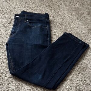 Levi’s 512 Men’s Slim Taper Jeans – Dark Wash Denim